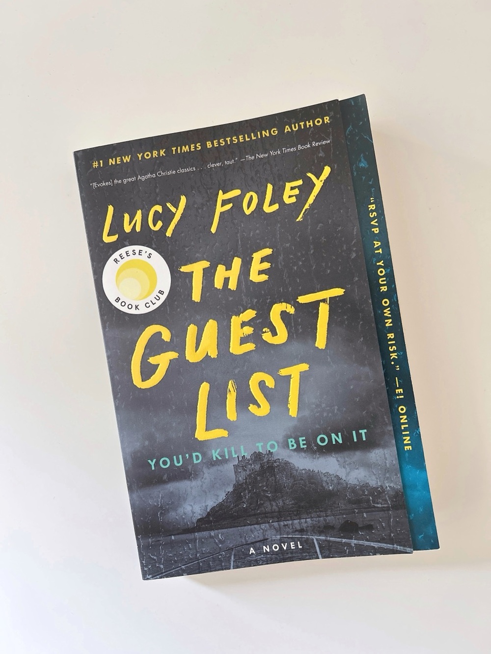 The Guest List - Lucy Foley (Paperback Book)